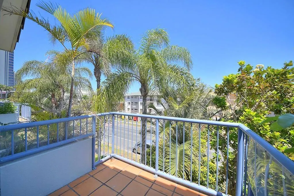 Beautiful 2 Bed Retreat 2 Min Walk To Tramline Apartment Gold Coast