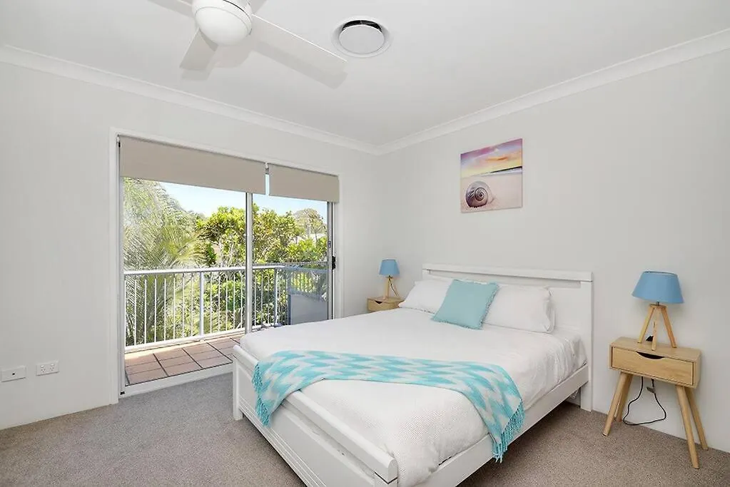 Beautiful 2 Bed Retreat 2 Min Walk To Tramline Apartment Gold Coast